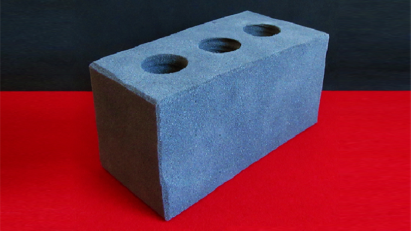 Sponge Cement Brick by Alexander May - Mattone di spugna