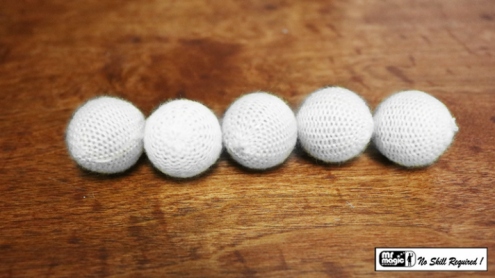 Crochet 5 Ball combo Set (1"/White) by Mr. Magic - Set di palline in maglia