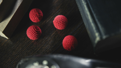 Crochet Ball Set (Red) by TCC - Set di palline in maglia