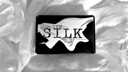 The Silk by Gonzalo Albiñana and Crazy Jokers - Foulard attraverso la mano