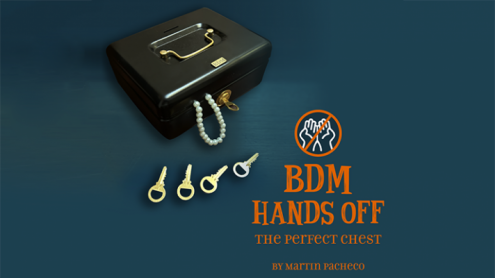 BDM Hands Off Safe Box - The Perfect Chest (Gimmick and Online Instructions) by Bazar de Magia - Scatola con chiavi
