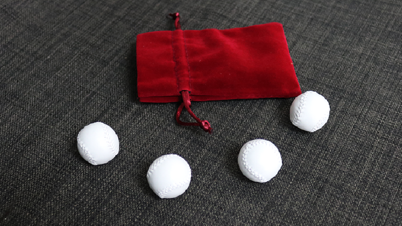 Set of 4 Leather Balls for Cups and Balls (White and White) by Leo Smetsers - Trick